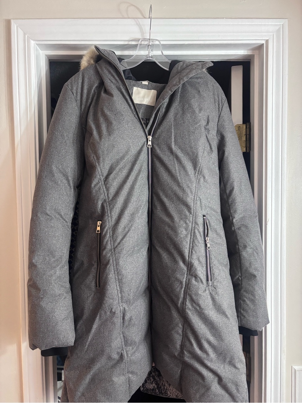 Soia & Kyo Down Coat with Coyote Fur Hood Size Large